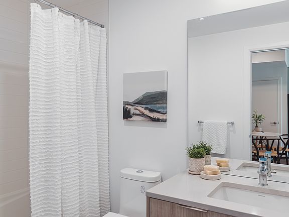 3rd image of 1531 Stittsville Main St #404