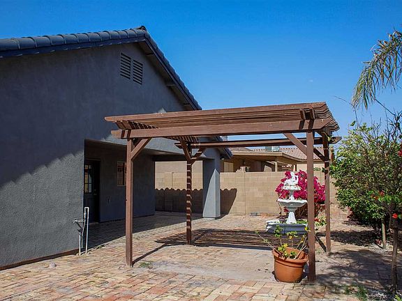 4th image of 2415 E Peralta St