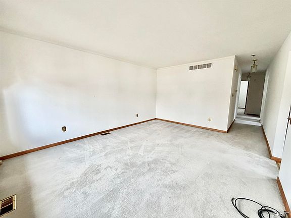 2nd image of 25920 Reeck Rd