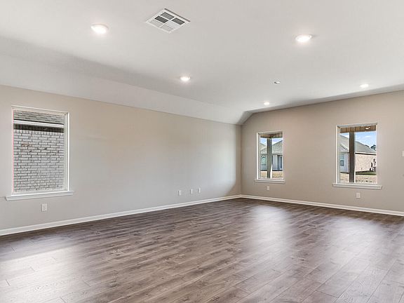 3rd image of 1709 Highland Dr