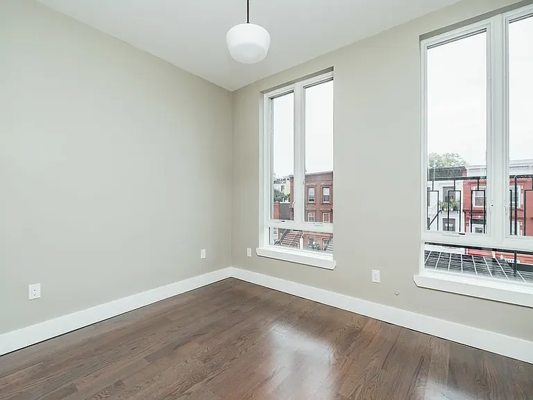 15 Palmetto St #5D — Photo 11