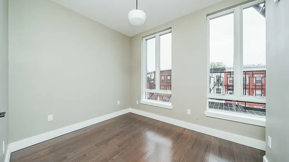 Building Photo - 15 Palmetto St #5A