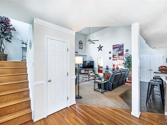 5th image of 9850 Littlerock Ct