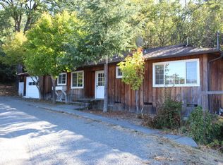 868 Maple Ln, Garberville, CA 95542