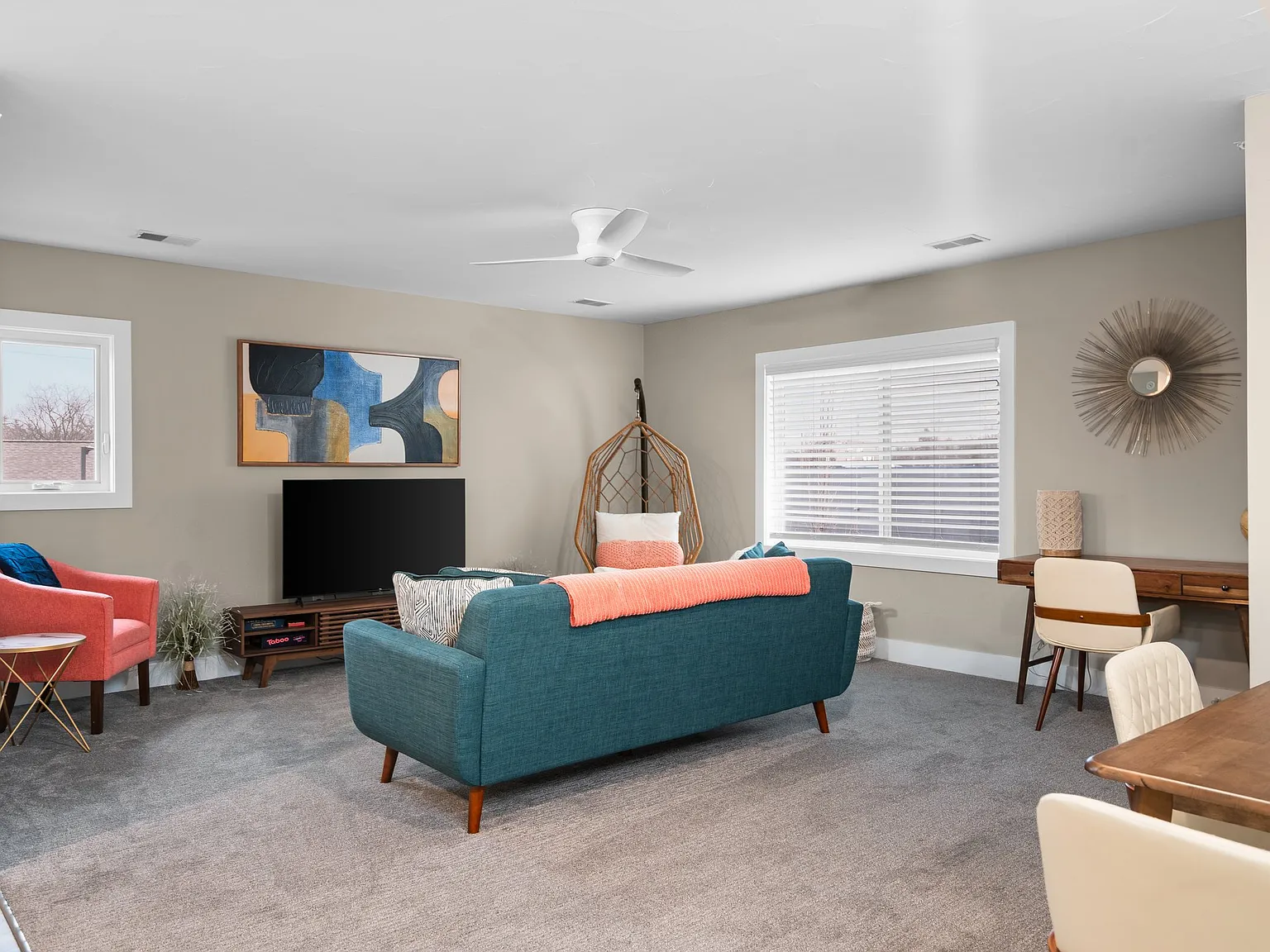 2 bed, 1150 sqft, $2,000 — Photo 2