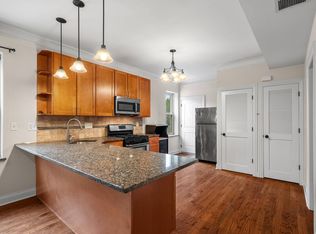 2117 W Irving Park Rd #2F, Chicago, IL 60618