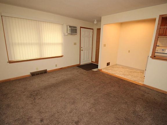 3rd image of 144 S 29th St APT 4