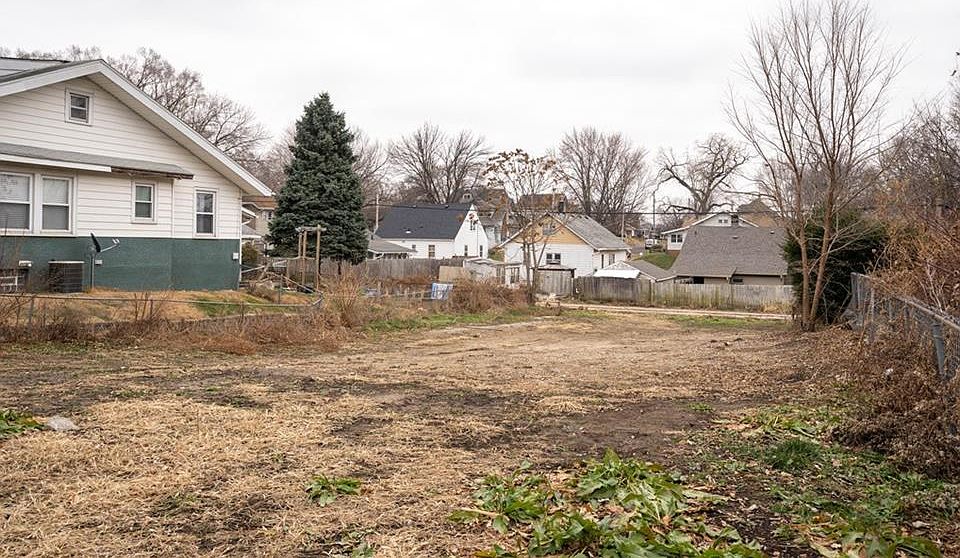 2nd image of 1109 E Sheridan Ave