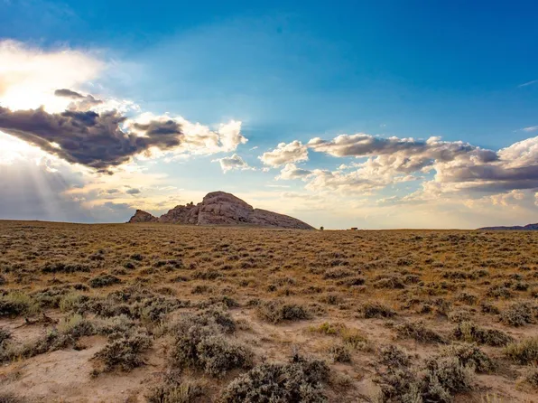 1 Rocky Gap Rd, Hanna, WY 82327
