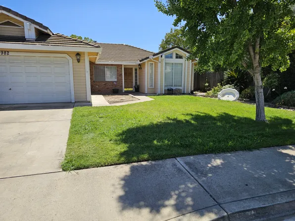 982 W Springer Dr, Turlock, CA 95382