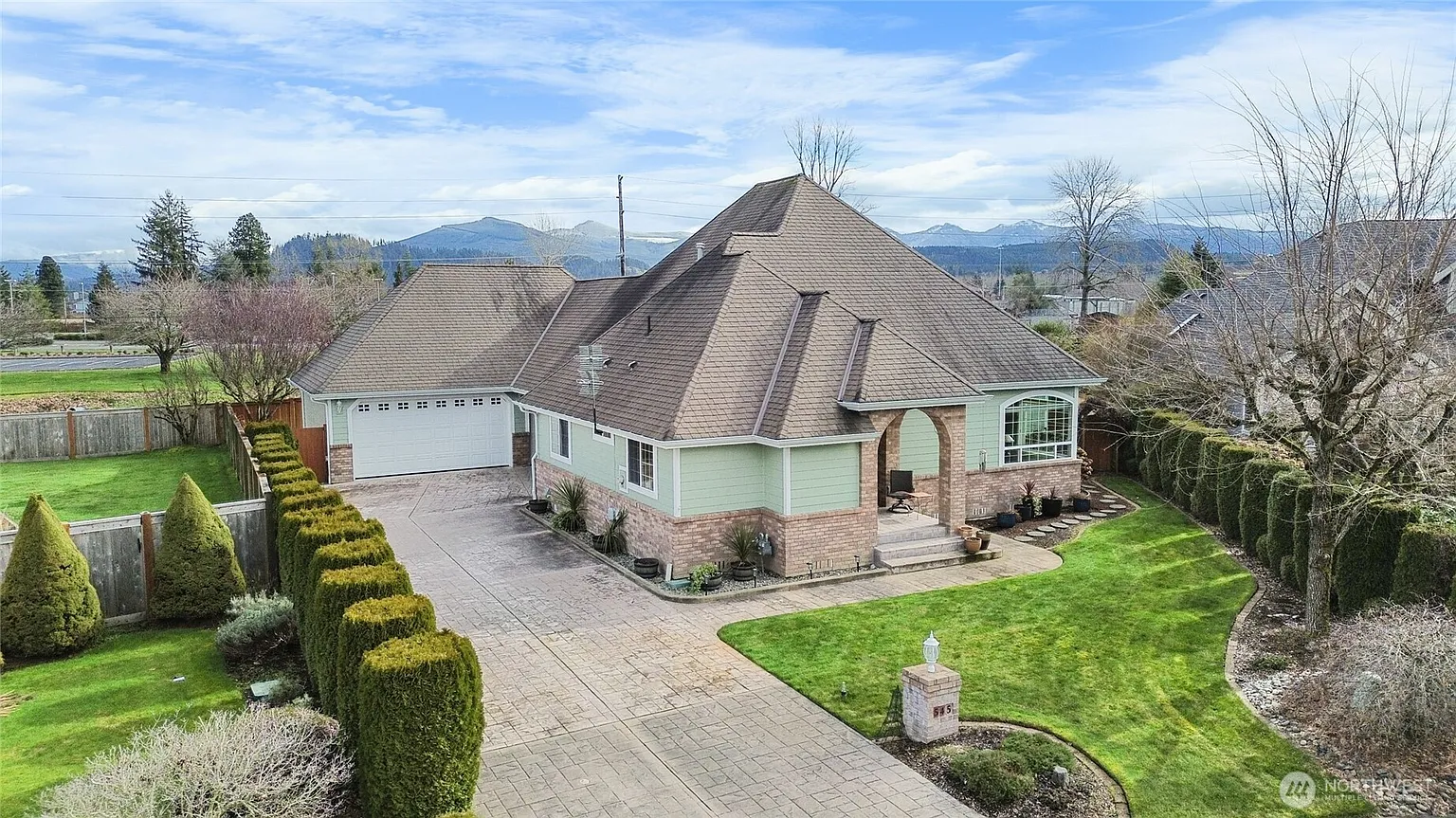 545 Mountain Circle Drive photo 1