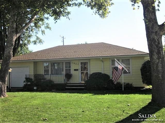 1st image of 1927 Simmons St