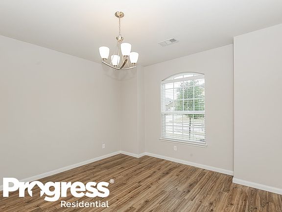 4th image of 2300 Mulberry Dr