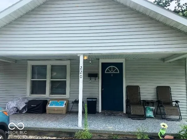 220 N Water St, Chesterfield, IN 46017