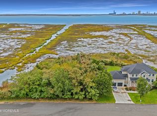 202 Burning Tree Blvd, Absecon, NJ 08201