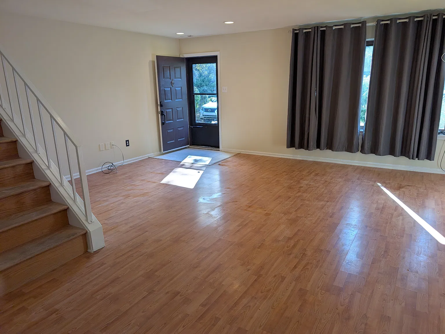 3 bed, 1.5 bath, 1584 sqft, $2,750 — Photo 3