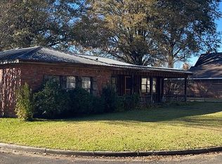 931 Locust St, Marks, MS 38646