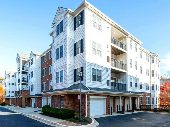 20751 Royal Palace Sq Unit 102, Sterling, VA 20165