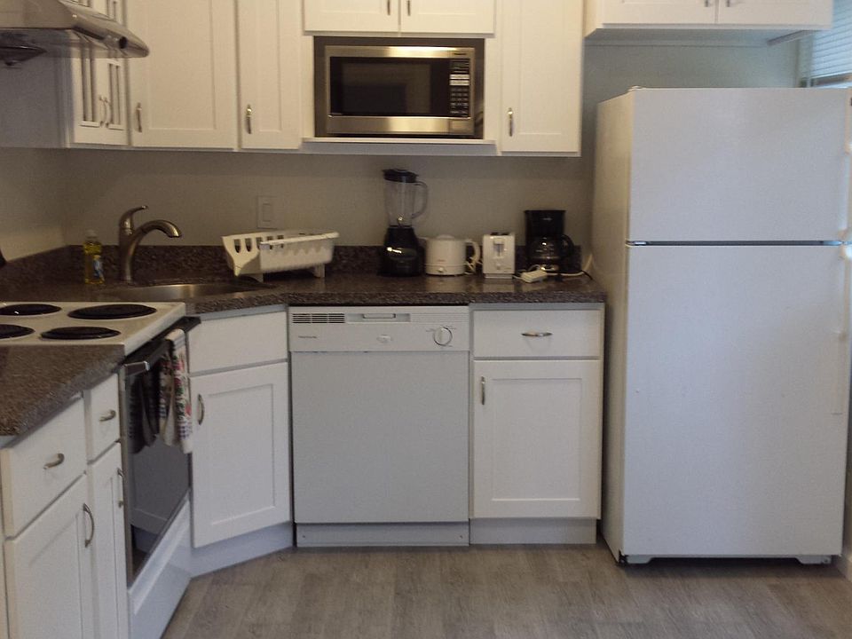 1st image of 357 Hawthorne Ave #F