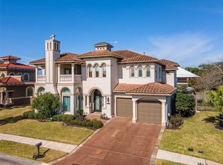 538 Villa Dr, Seabrook, TX 77586