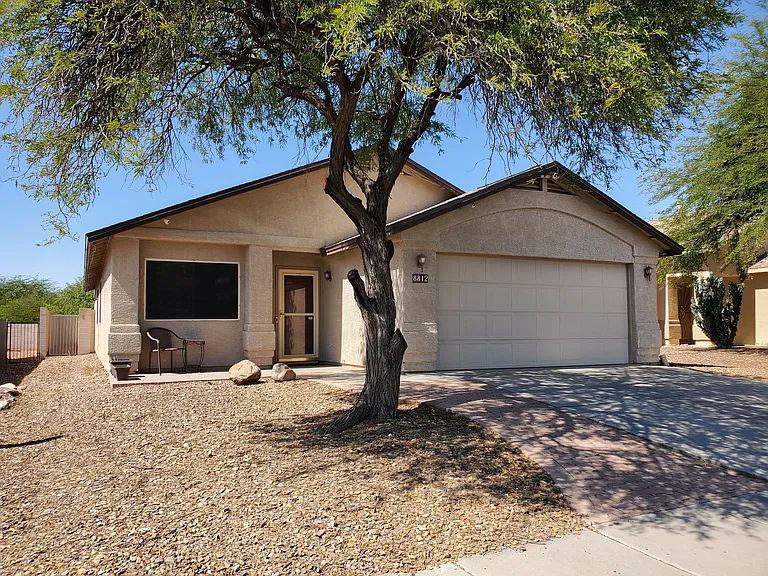 Easy Care Front Yard, Front Patio
