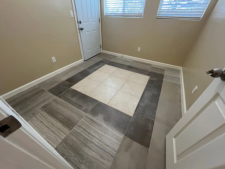 2739 Eltinge Dr — Photo 39