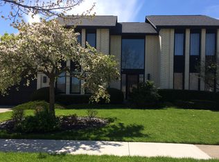 3106 Whitney, Buffalo Grove, IL
