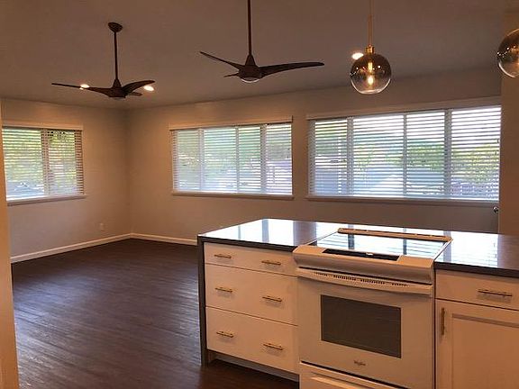 open floor plan - living & kitchen