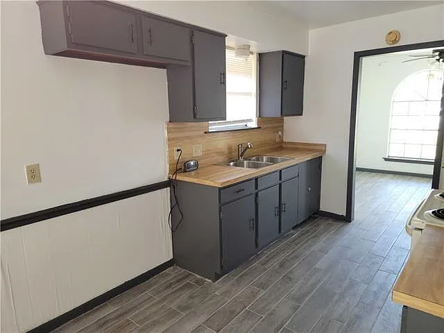 212 Dianne Dr — Photo 4