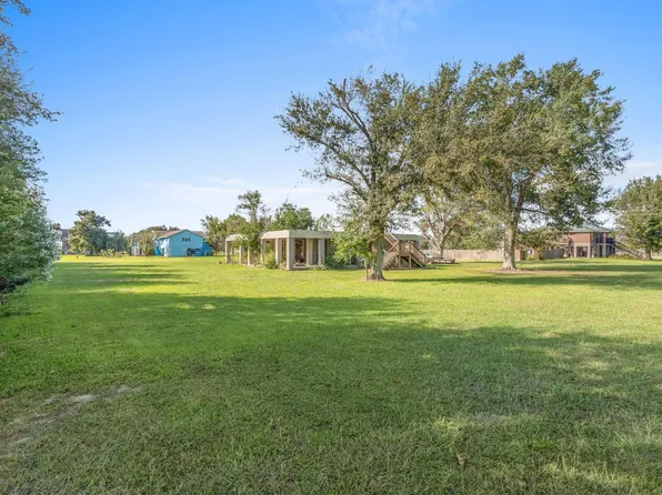 118 Country Ln, Lake Charles, LA 70607