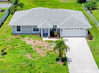 4008 10th St W, Lehigh Acres, FL 33971