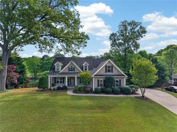 72 Waters Edge Ct, Dallas, GA 30157