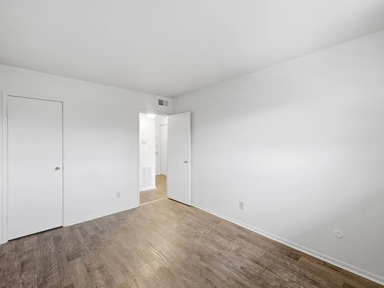 547 Riverview Dr #B-2 — Photo 11