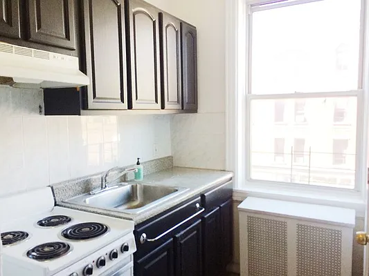 Rented by In Haus LLC | media 14