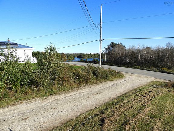 5th image of 610 Lake Ramsay Rd