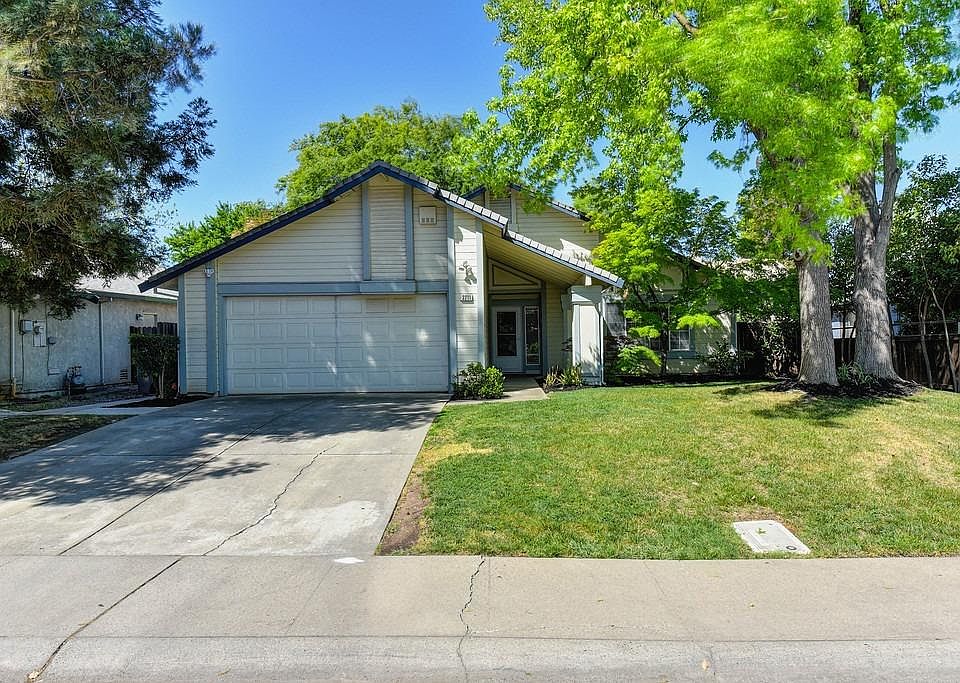 1st image of 3211 Rockhampton Dr