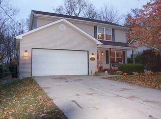 1076 W Main St, Grand Ledge, MI 48837