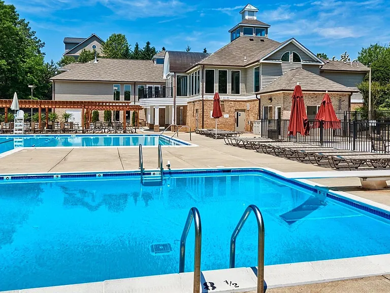 pool