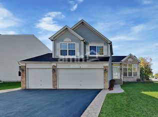 2 Hastings Ct, Lake In The Hills, IL 60156