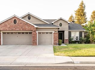 1623 Decatur Ave, Clovis, CA 93611