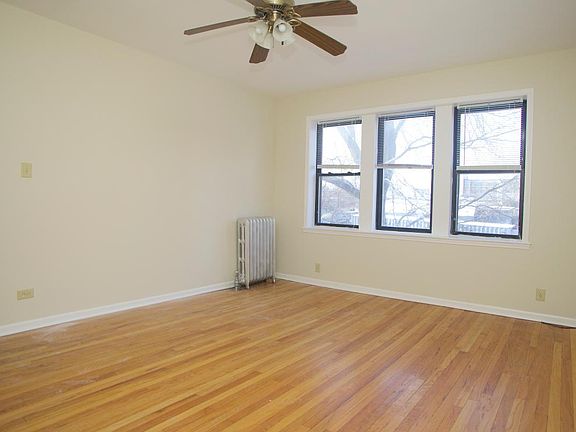 5th image of 6505 N Ashland Ave APT 3