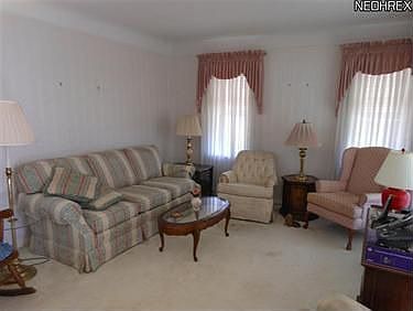 3rd image of 4147 W 215th St