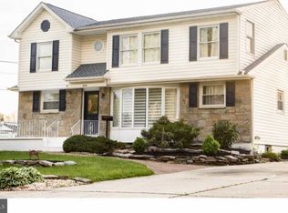 405 Ivystone Ln, Cinnaminson, NJ 08077