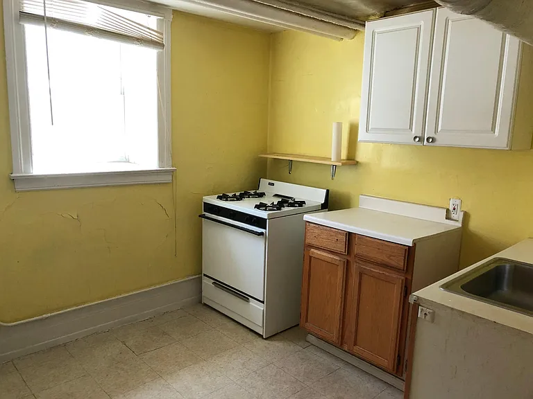491 W Hancock St #B1 — Photo 5