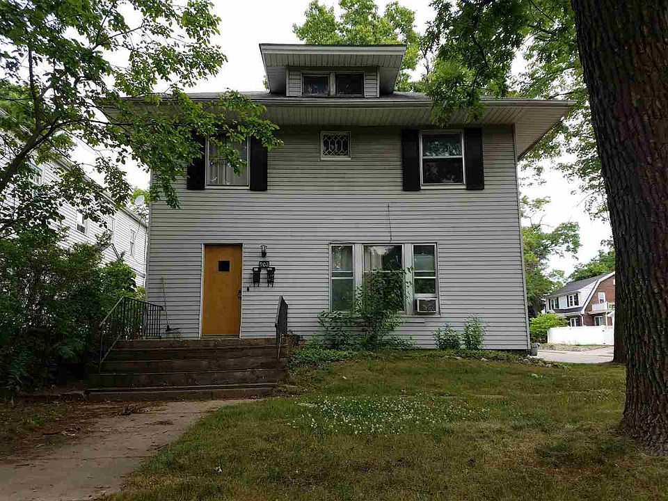 1st image of 902 W Mishawaka Ave