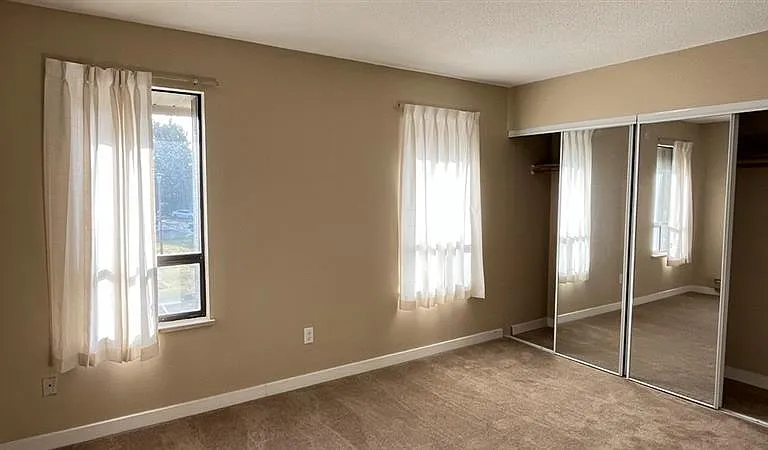 3044 Clearbrook Rd — Photo 32