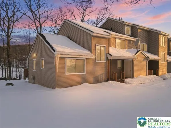 3301 Windermere Dr, Bushkill, PA 18324