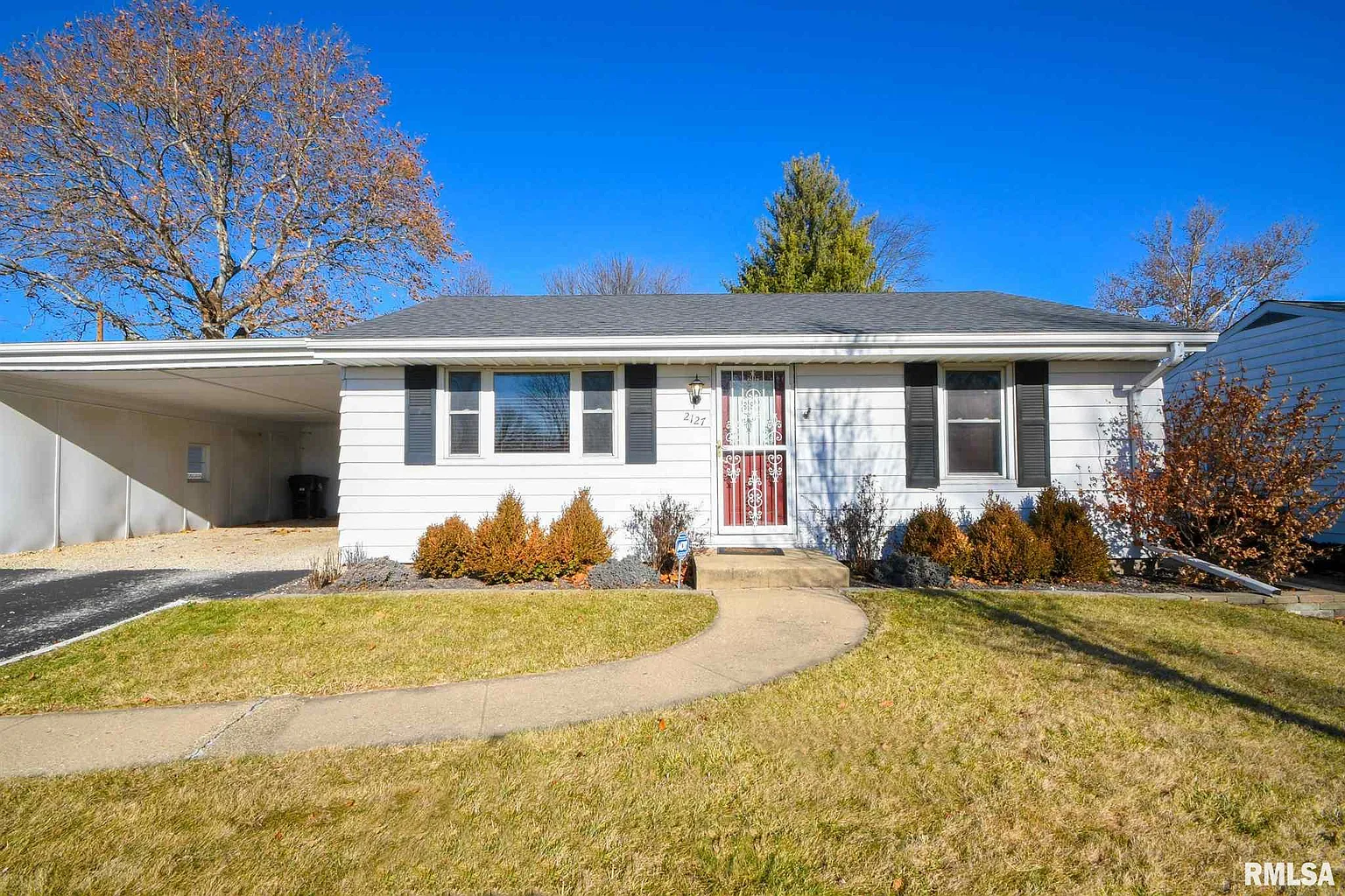 2127 W Cindy Ln photo 1