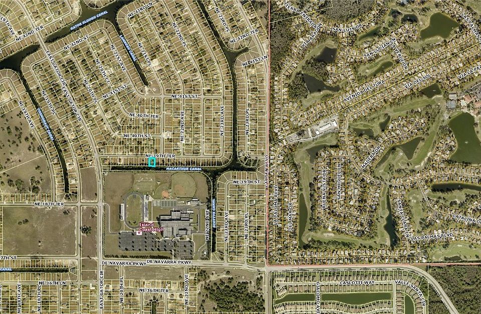 2nd image of 2124 NE 39th Ter