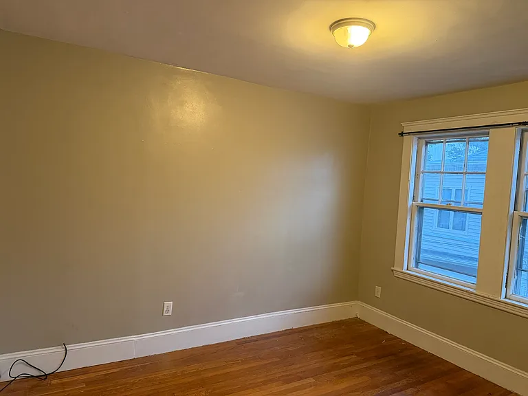 14-16 Windsor Rd #2 — Photo 3
